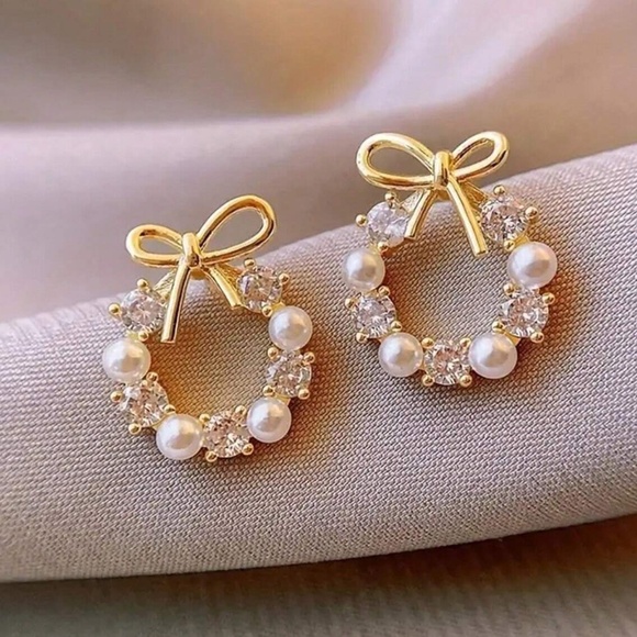 Luxe Gold Tone Cubic Zirconia Faux Pearl Wreath Earrings - Picture 1 of 5